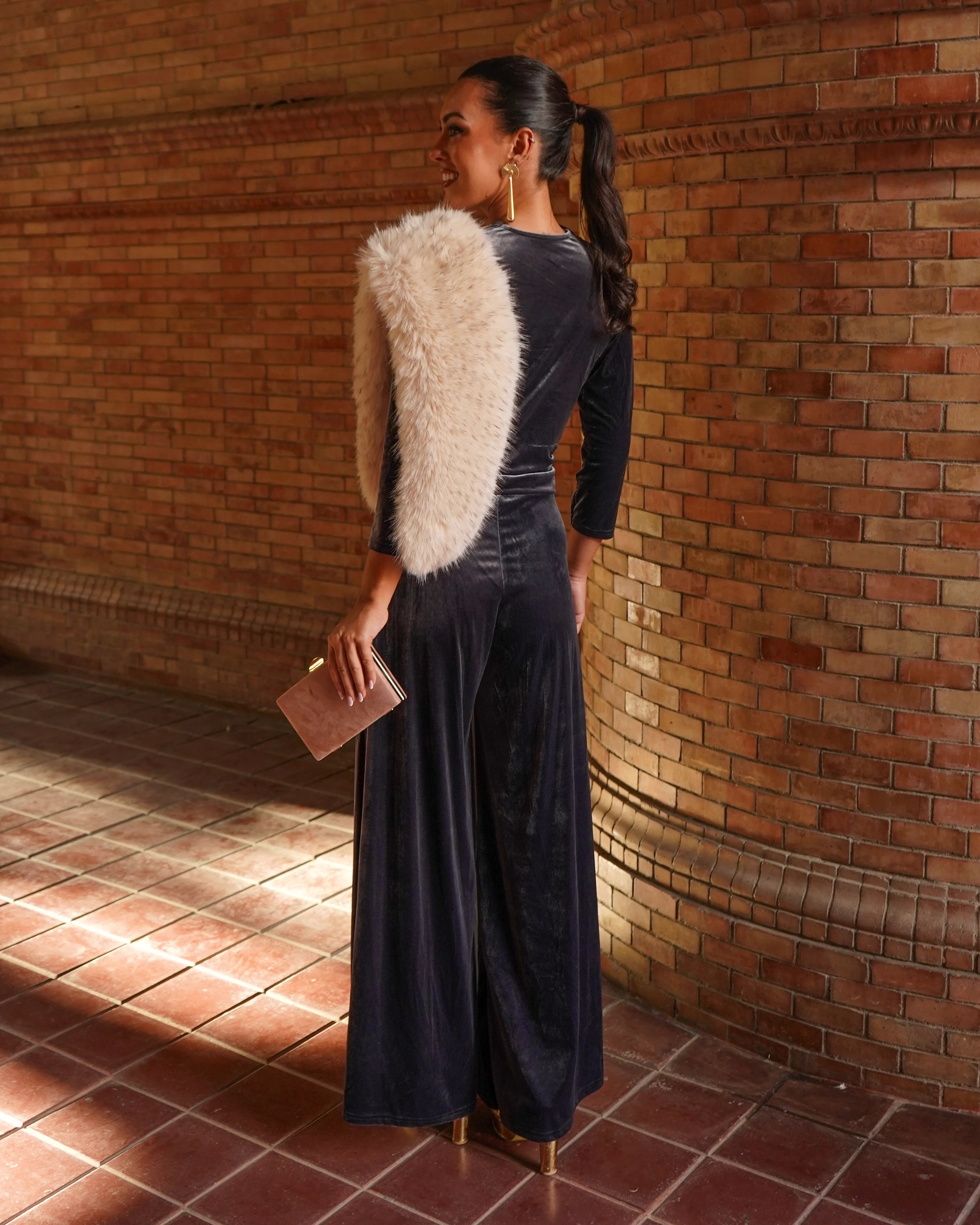 Mono Alejandra Gris - Image 7