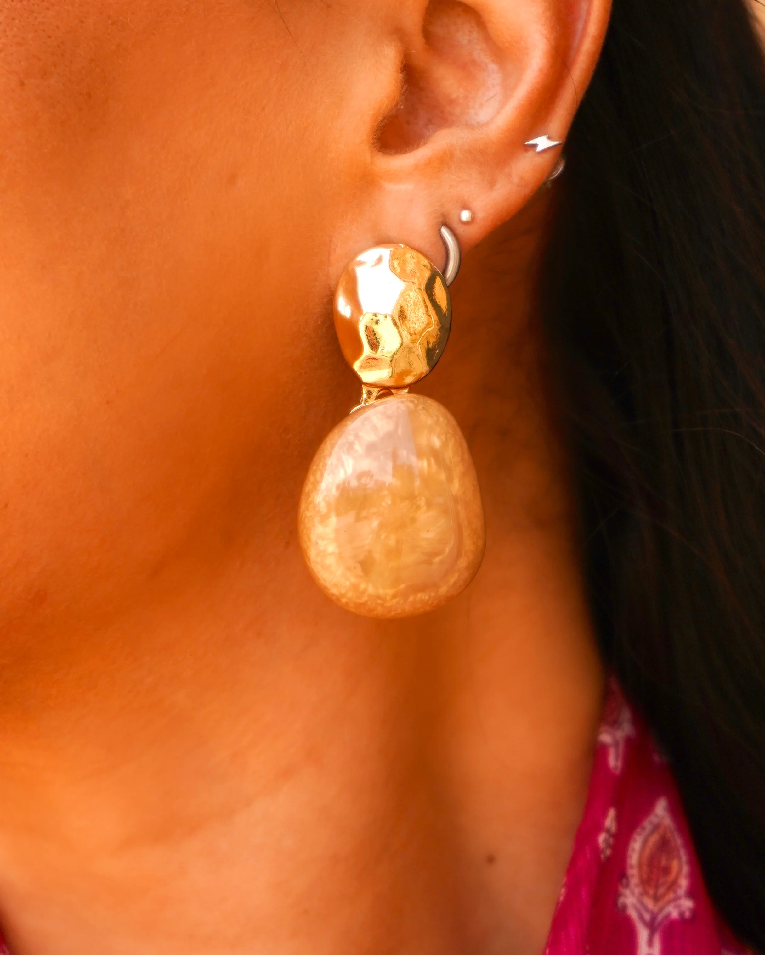 Pendientes Leo Beige