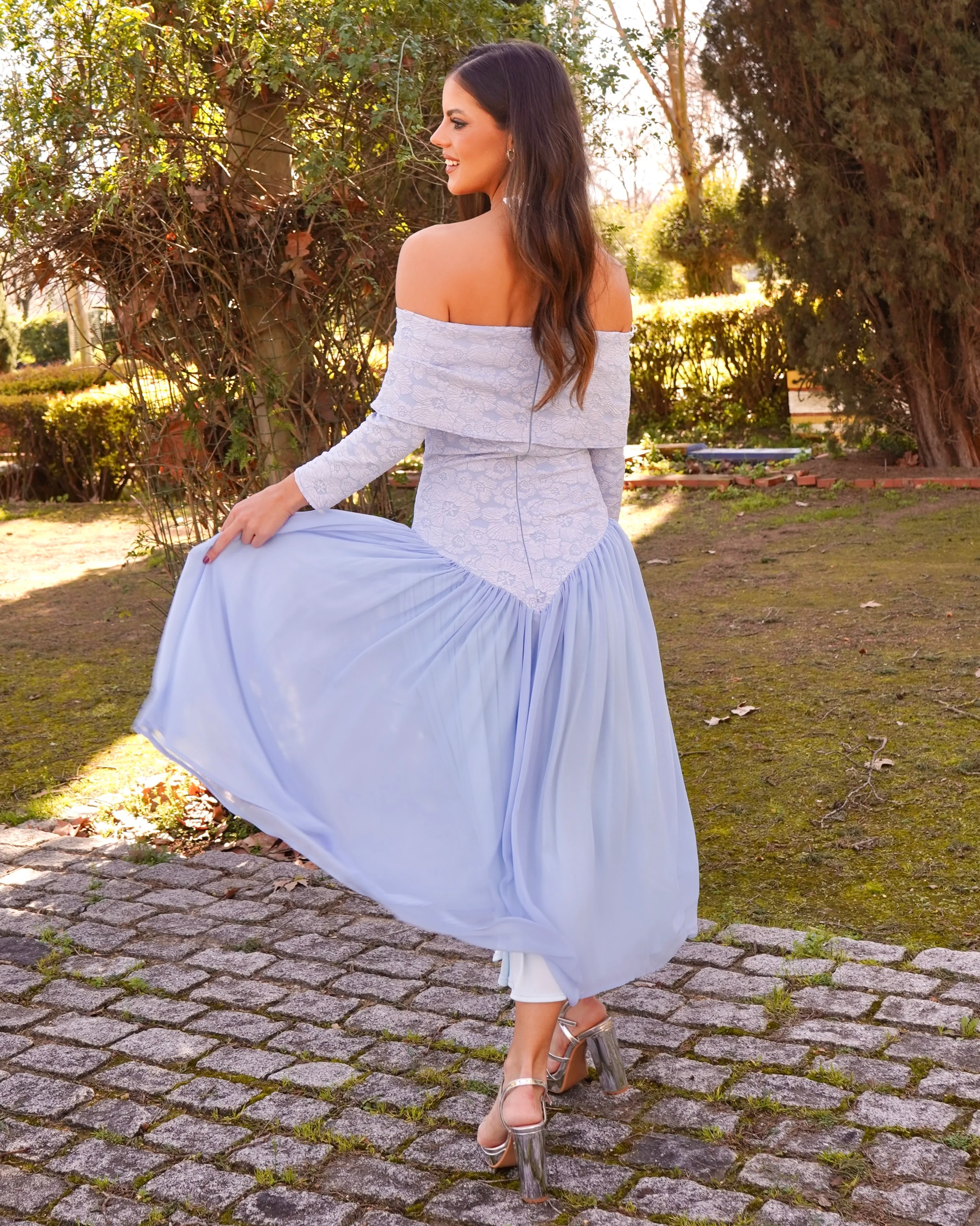 Vestido Eloise Celeste - Image 3