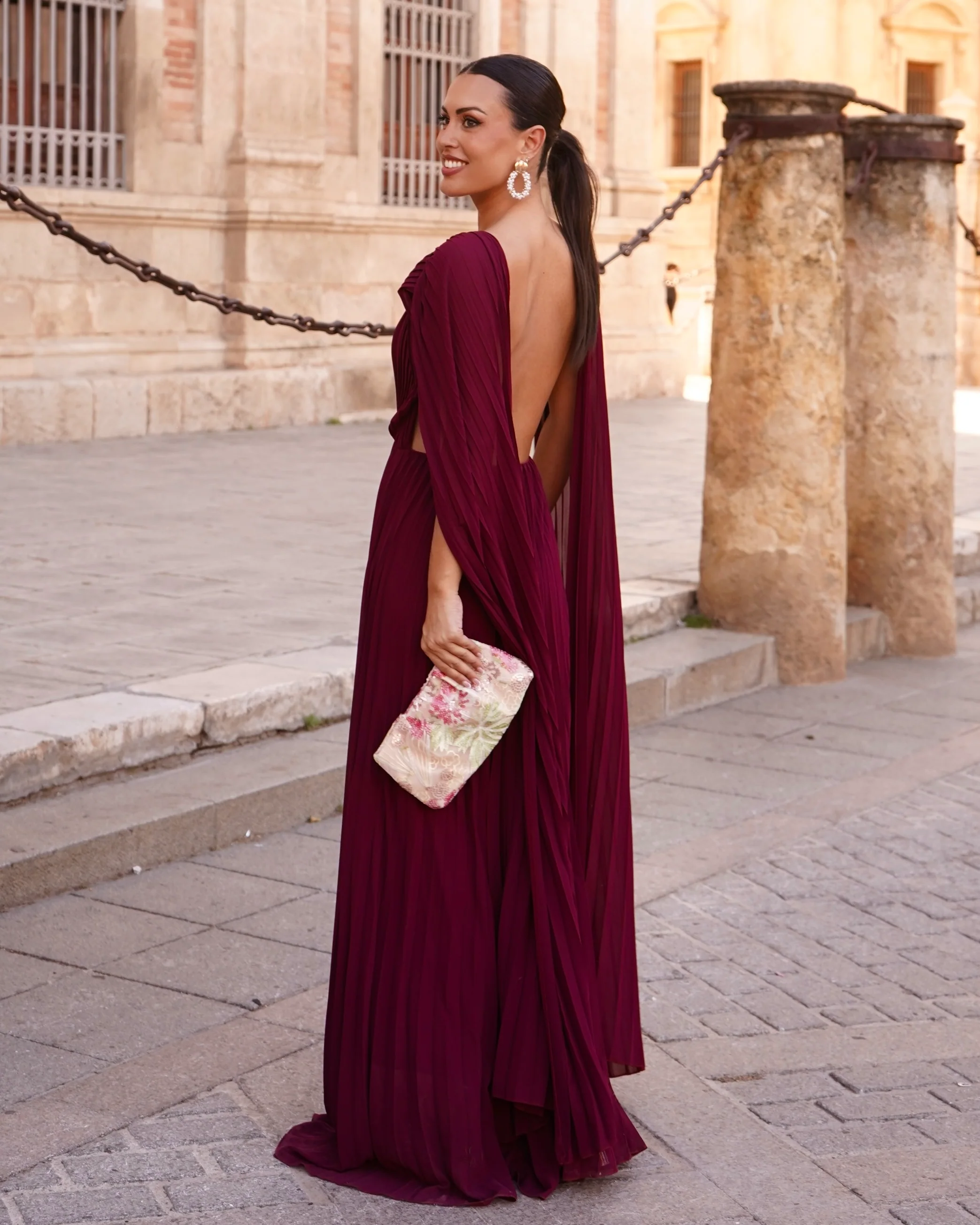 Vestido Luz Burdeos - Image 3